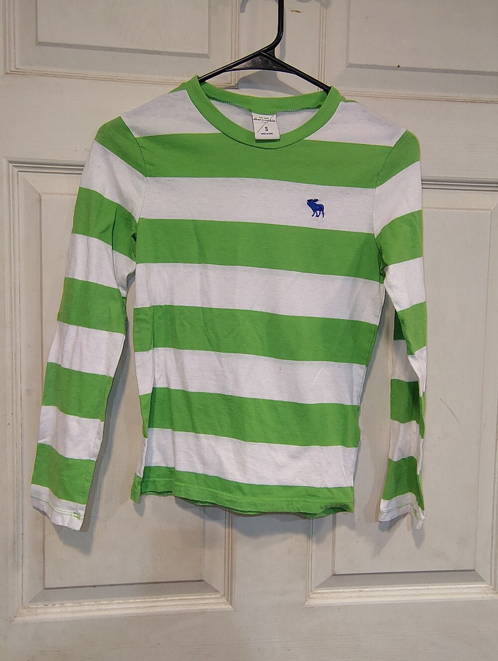 Ambercrombie Kids Boy's Size S Green/White Strip Shirt